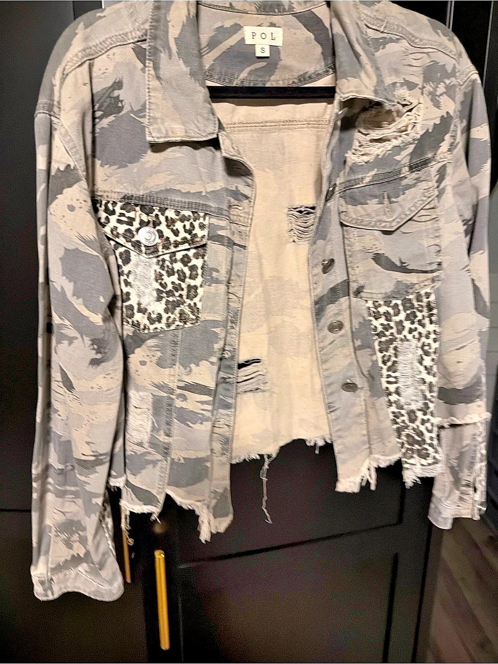 POL Distressed Camo Jean Jacket in Gray Size Small